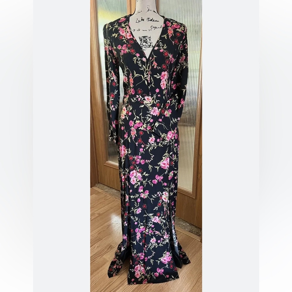 Chelsea & Violet Flora Maxi Dress- D43